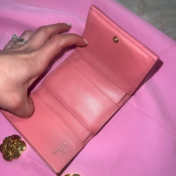 💯 Authentic Chanel 2019 blush pink wallet - Picture 13 of 15
